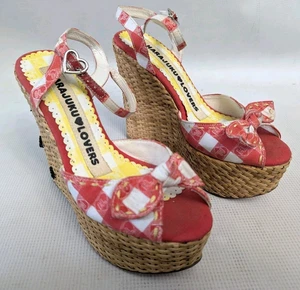 Sandalia de cuña tejida con canasta de guinga Harajuku Lovers talla 6,5 mediana hormigas de picnic - Imagen 1 de 23