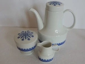 Vintage MCM 5 Pc Set Rosenthal Diadem Teapot Cream Sugar White w/ Blue Snowflake - Picture 1 of 9
