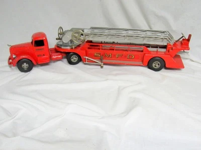 CAMIÓN DE BOMBEROS SMITH MILLER L MACK ESCALERA AÉREA--EXCELENTE FUNCIONAMIENTO ORIGINAL-SIN PRECIO BASE Foto 1 de 4