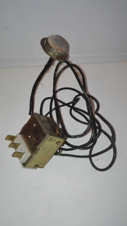 Dismantled with EBD TL 800/5, thermostat with capillary TR2 - Image 1 of 1