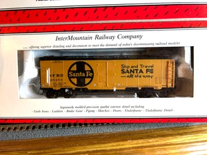 INTER.#46111-12 Santa Fe "Ship & Travel Slogan" 40' Reefer #20473 H.O. 1:87 - Picture 1 of 2