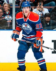 Ryan Nugent-Hopkins Mid Game Stance Edmonton Oilers 8x10 NHL Hockey Photo - Picture 1 of 1