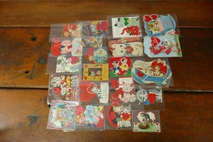 Lot of 21 - Vintage Antique 1930's-1950's Valentine Day Cards - Dogs Cats Women - Picture 1 of 8