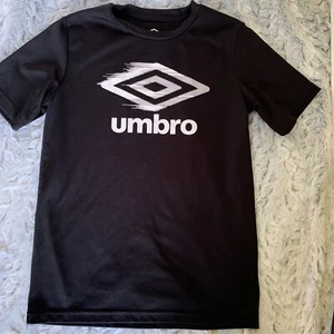 Umbro Tee Shirt Youth M Graphic Logo Casual Black Performance Kids Short Sleeve - Picture 1 of 2
