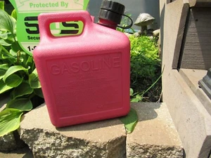 MIDWEST 1 GALLON 4 OZ. PLASTIC FUEL PRE-BAN Vented GAS CAN 1994 older vintage #B - Picture 1 of 8