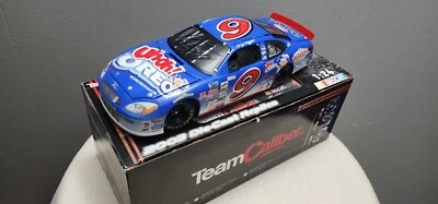 Autografado 2003 Team Caliber Greg Biffle #9 Uh-Oh! Oreo fundido em escala 1/24 - Imagem 1 de 3