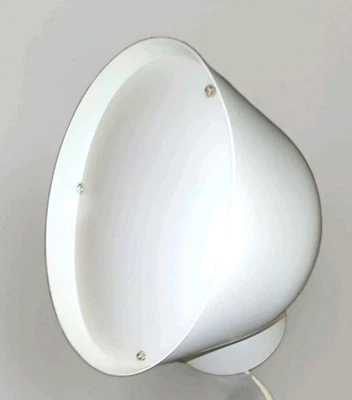 Lámpara de pared de mesa de pie blanca moderna Ola Wihlborg IKEA 2017 foco clásico Foto 1 de 4