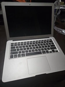macbook air (A1369) 13 inch 2010 for parts - Picture 1 of 6