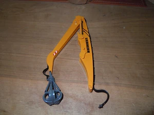 Modellbau 1:50 Baggerausleger Liebherr Universal Hobbies - Bild 1 von 3