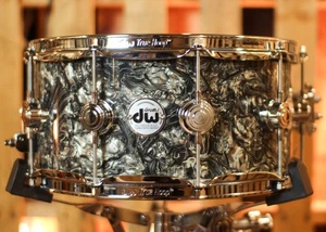 DW 6.5x14 Collector's Maple VLT Silver Abalone Snare Drum - SO#1425651 - Picture 1 of 6