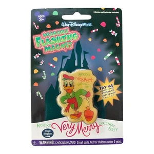 Donald Duck Mickey’s Very Merry Christmas Party Wearable Flashing Magnet - Picture 1 of 2