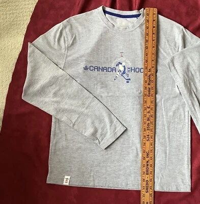 Official Olympic Winter Games Vancouver Canada 2010 Tshirt  Sz S/P - Image 1 of 4