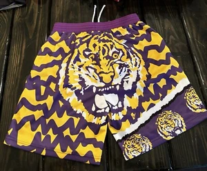 Mens Mitchell And Ness LSU Tigers Jumbotron 2.0 Shorts Sz Xl - Picture 1 of 5