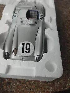 PAUL'S MODEL ART MERCEDES-BENZ 300 SLR LE Mans 1955 First Class Collection 1:24 - Picture 1 of 6