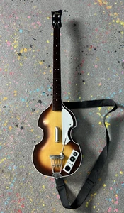 Rock Band Beatles Hofner Bass Guitar Wireless XBGTS3 Xbox Tested* RARE - Picture 1 of 12