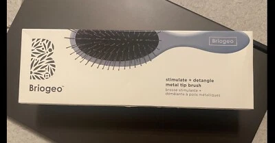 Cepillo desenredante Briogeo punta de metal nuevo Foto 1 de 3