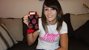 February 2016 Loot Crate Level Up Exclusive Deadpool Socks Size 4-10 NEW - Picture 1 of 4