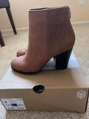 Women’s Brown Microfiber Ankle Boots Size 8 - Image 1 of 4