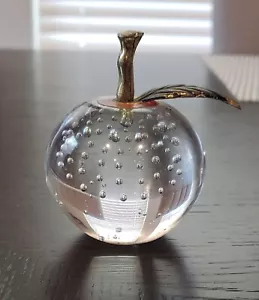 VINTAGE PAPERWEIGHT CONTROLLED BUBBLE GLASS "APPLE" w/BRASS LEAF & STEM - Picture 1 of 7