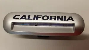 Iluminación de entrada original VW- 7E5947415K 72A - CALIFORNIA - Gruesa T5 T6 - Imagen 1 de 5