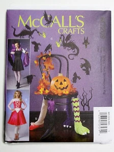 Halloween Pattern  Misses Aprons, Chair Leg, Silhouettes McCalls 7209  NIP - Picture 1 of 4