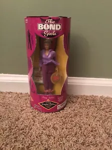 Vintage 1998 Exclusive Premiere The Bond Girls Pussy Galore Action Figure - Picture 1 of 8