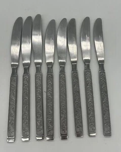 VINTAGE RETRO SET OF 8 STAINLESS STEEL PATTERN ENTREE/MAIN KNIVES MADE IN JAPAN - Picture 1 of 4