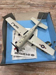 Cox Skyraider Ad-6 Gasser Airplane US Navy White Half Box Manuals Tether Nice! - Picture 1 of 10