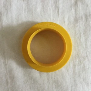 Molde cortador de galletas reversible Tupperware círculo redondo #1264 amarillo - Imagen 1 de 2