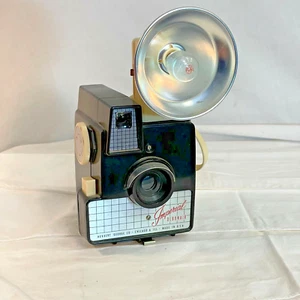 Imperial Debonair Model 810 Camera with M2 Plus Flash Unit Excellent PN - Picture 1 of 11