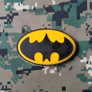 BATMAN SUPER HEROES MILITARY USA ARMY HOOK LOOP PATCH RUBBER PATCHES *06 - Picture 1 of 5