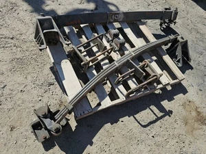 USED 2013 Fleetwood Bounder F53 REAR PAIR LEAF SPRINGS 3 Leaf Shipped Los Angele - Picture 1 of 12