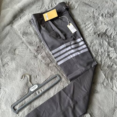 Pantaloni Thom Browne 4 barre (NUOVI con etichetta e appendiabiti) (taglia 0) (vita 30"")
