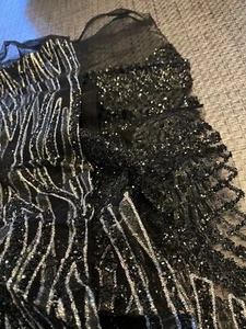 Beautiful Material 3 To 4 Metres - Picture 1 of 2