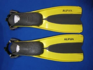Aletas de buceo Dacor Alpha SCUBA amarillas talla S correa de talón ajustable sin ventilación - Imagen 1 de 6