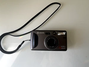 Kyocera Yashica T4 Zoom 35mm Point and Shoot - - Picture 1 of 4