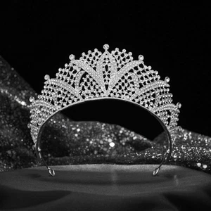 Hermosa diadema corona de aleación de diamantes completos de circón europeo y americano - Imagen 1 de 5