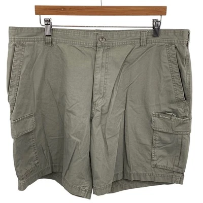COLUMBIA Olive Cargo Shorts Camping Outdoor Size 40  - Image 1 of 4