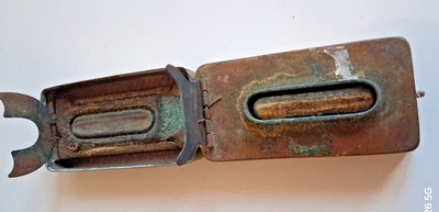 Ancien réchaud à alcool , chauffe fer à friser les moustaches en laiton - Photo 1/4