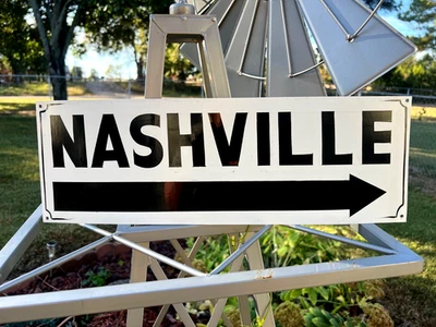 Señal de tráfico vintage de metal pintado a mano de Nashville Tennessee música country decoración Foto 1 de 4