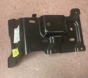 NEW FO1066198 Ford F150 Replacement Left Front Bumper Mounting Bracket CAPA - Picture 1 of 4