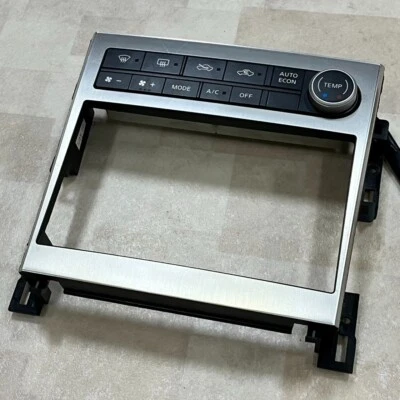 OEM INFINITI G35 2005-2007 Single A/C Double DIN Console Panel 2 DIN Skyline V35 - Image 1 of 4