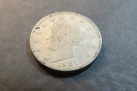 1907 Liberty V Nickel -Free Shipping - Actual Coin pictured - M7 Cover