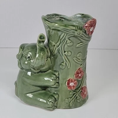 Florero de cerámica de bambú de la suerte con tronco de elefante Foto 1 de 4