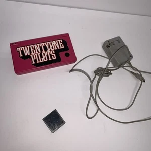 Nintendo DSi Matt Pink TWL-001 + Twilight Menü - Bild 1 von 2