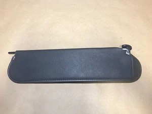 Jeep Wrangler TJ 1997-2002 OEM lado del pasajero derecho parasol ágata BONITO - Imagen 1 de 2
