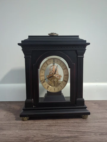 2004 Bombay Company 11"x9” Mantel Clock 3D Brass Clockworks in Wood & Glass Case Cover