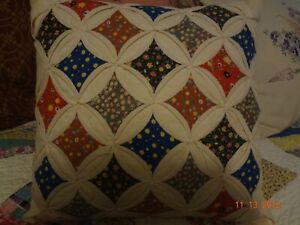 Sweet Vintage Quilt Cathedral Window Pillow/13"x13"/Nice