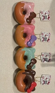 Hello Kitty Donuts (set of 4, silver sprinkles) - Photo 1 sur 2
