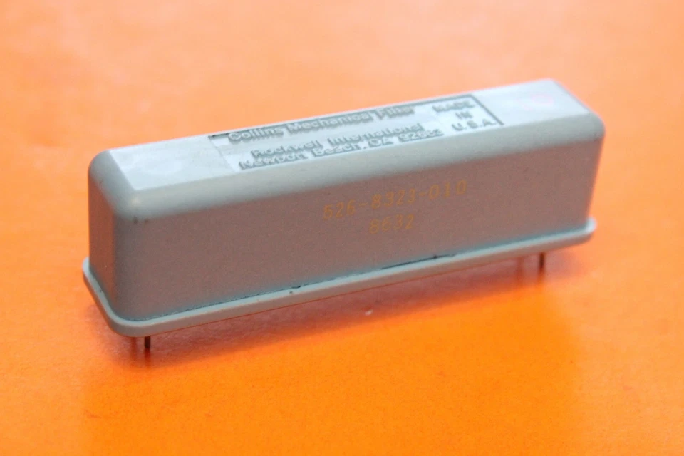 ROCKWELL COLLINS - BANDPASS MECHANICAL FILTER - p/n 526-8323-010 HF-8050A 851S-1 - Image 1 of 3